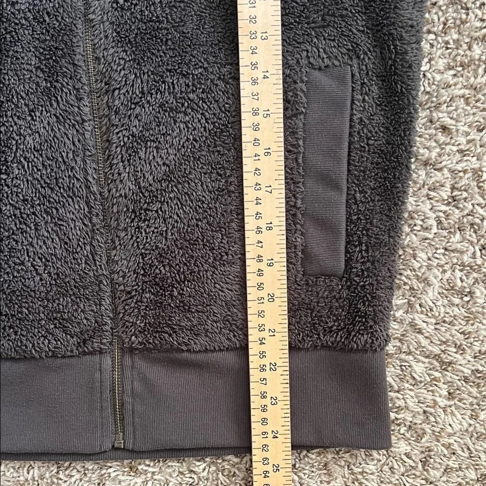 Like New! Banana Republic Men's Zip-Up Black Fleece Jacket Pockets in Size S